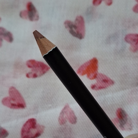 Morphe: Lip Liner Colour Pencil - Frenchie - Picture 7 of 11